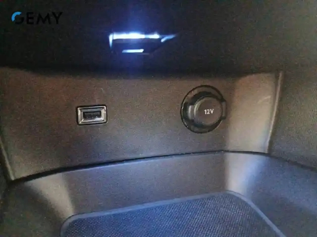 Peugeot 5008 puretech 130ch s&amp;s eat8 — photo 12