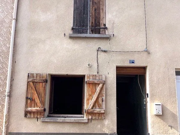 MAISON 65M2 À RÉNOVER. La Roche Blanche