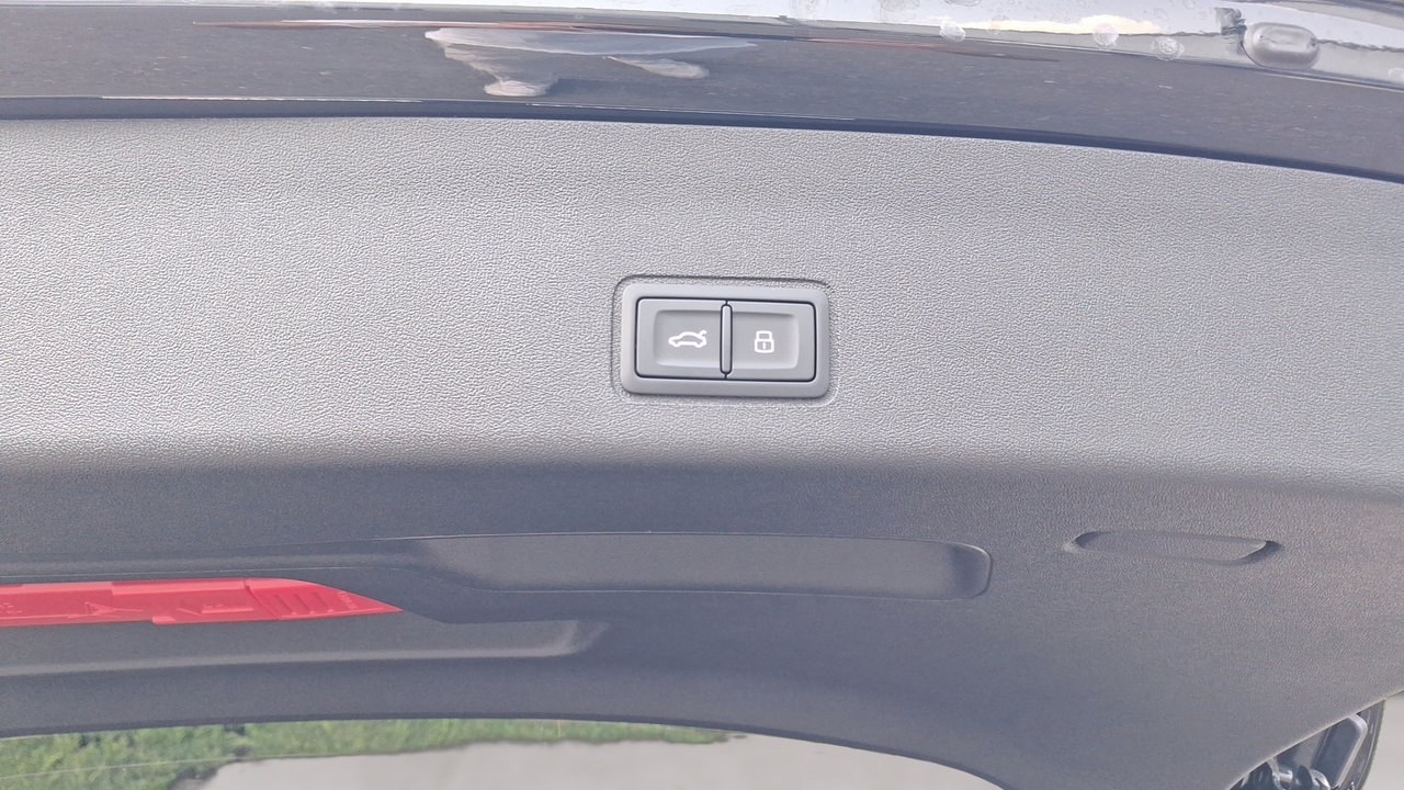 Audi Q3 TFSI 150 ch Hybride S tronic 7 — photo 19