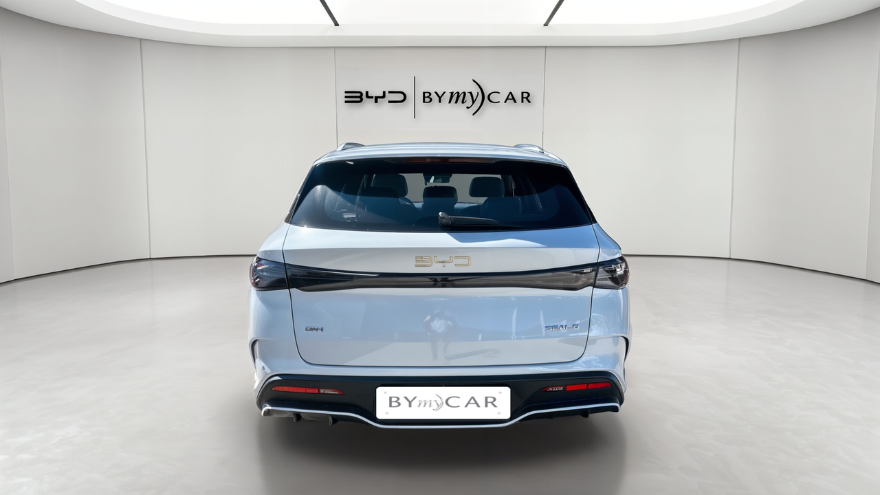 BYD Seal 6 Touring 1.5l DM-i 135 kW PHEV — photo 4