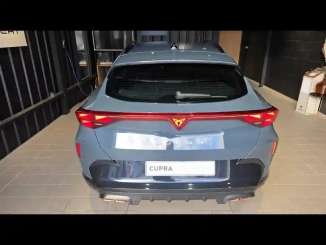 Cupra Formentor 1.5 ehybrid 204ch midnight edition dsg6 — photo 6