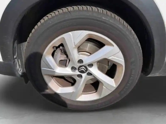 Citroën C5 Aircross hybrid rechargeable 180ch feel ë-eat8 — photo 11