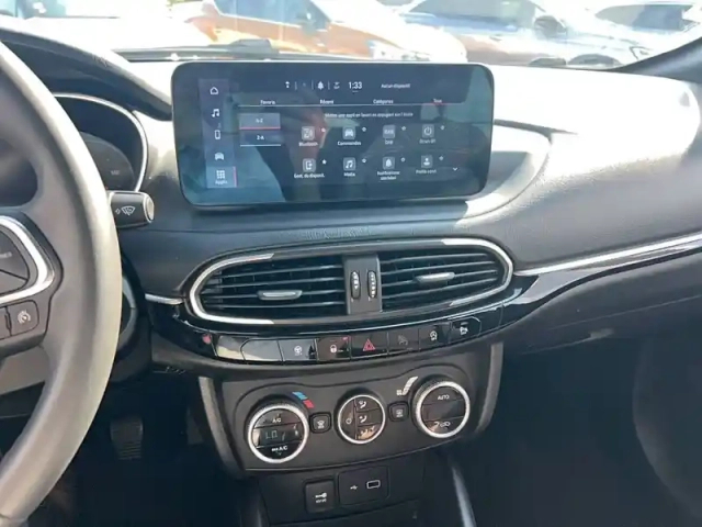 Fiat Tipo 5 portes 1.0 firefly turbo 100 ch s&amp;s — photo 18