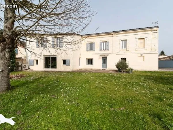 Maison 7 pièces 298 m²