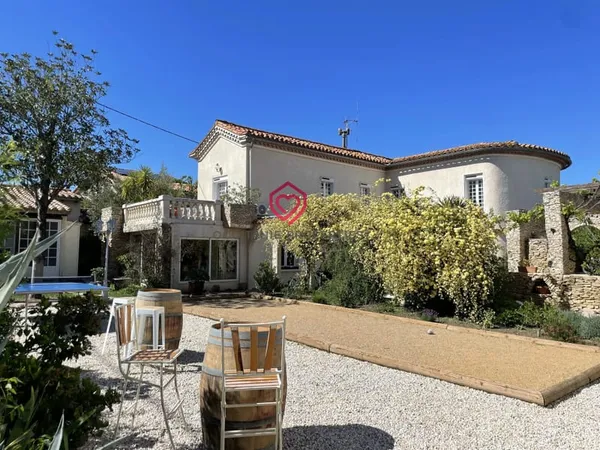 Maison d'hôtes avec gîtes indépendants et piscine