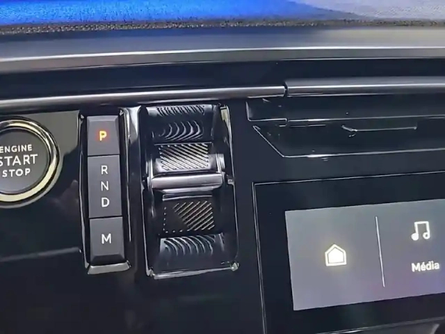 Peugeot 3008 hybrid 136 e-dcs6 — photo 50