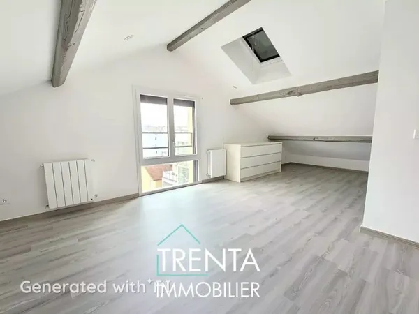 3 Pieces de 47m² en duplex, Voiron centre