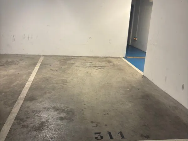 Place parking à louer