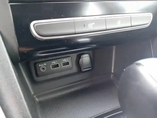 Renault Megane mégane iv berline blue dci 115 edc — photo 42