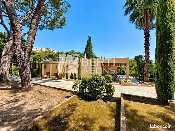 Villa 7 pièces 174 m²