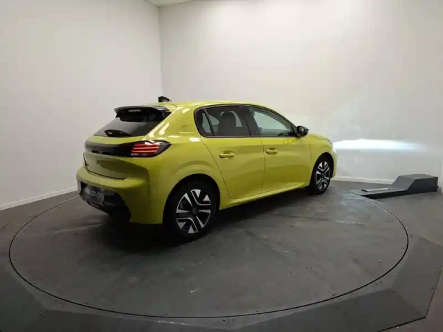 Peugeot 208 100 s&amp;s bvm6 — photo 5