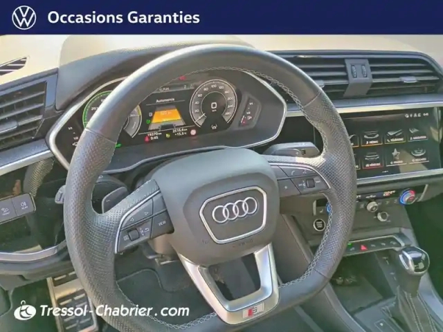 Audi Q3 45 tfsie 245 ch s tronic 6 s line — photo 12
