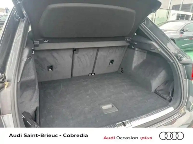 Audi Q3 35 tfsi 150ch s line plus s tronic 7 — photo 30
