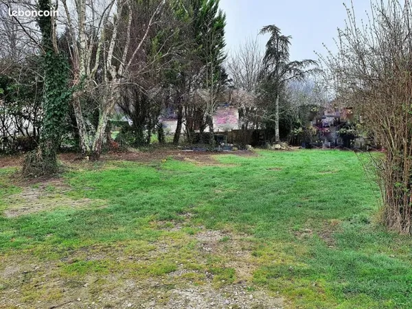 Terrain 640 m² Bonnetan