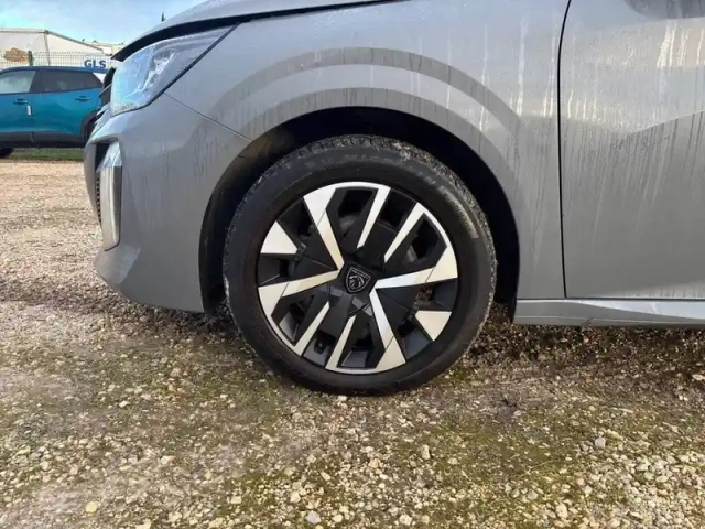 Peugeot 208 puretech 100 s&amp;s bvm6 — photo 12