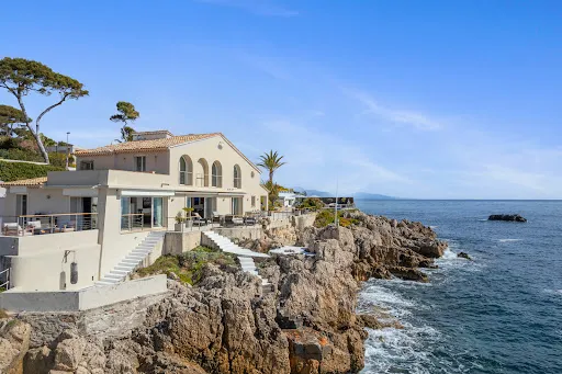 Villa 8 pièces 315 m²