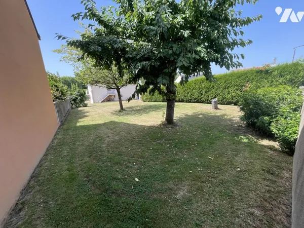 Terrain 272 m²