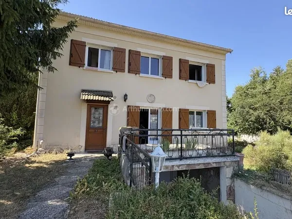 Pavillon 8 pièces 145 m²