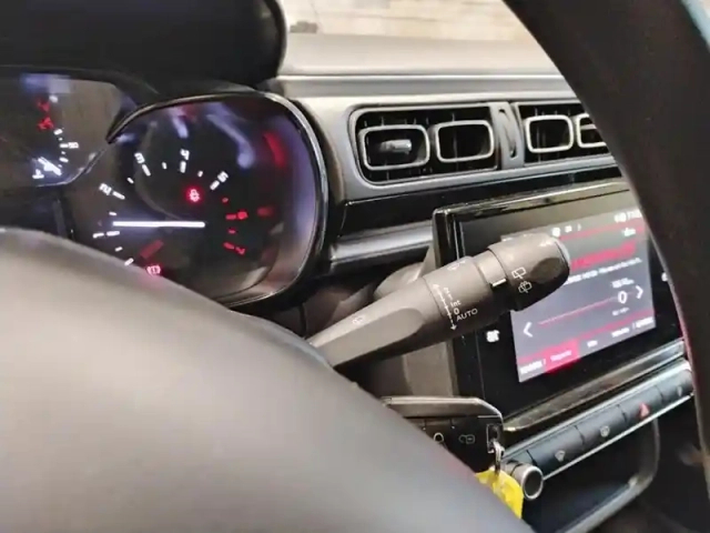 Citroën C3 puretech 83 s&amp;s bvm5 shine — photo 18