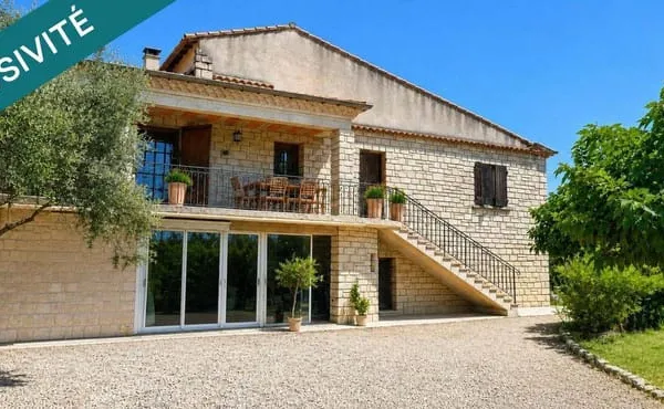 Maison 9 pièces 200 m²