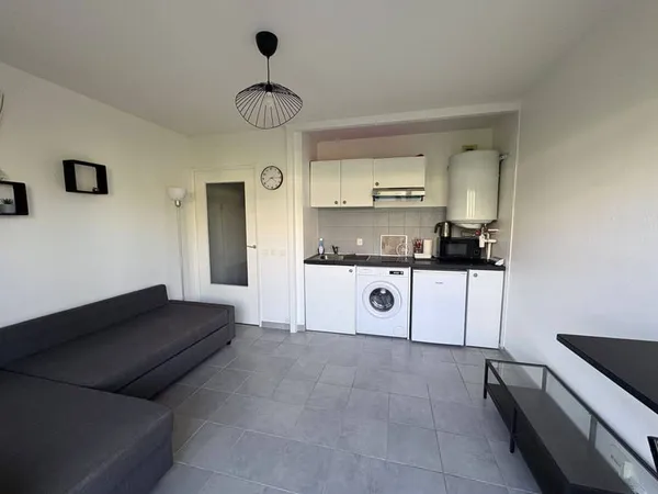 Studio 1 pièce 18 m²