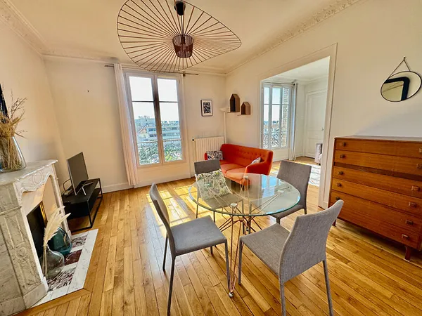 3 pièces 61m², dernier étage, lumineux et traversant, Fontenay-sous-Bois, coeur du village