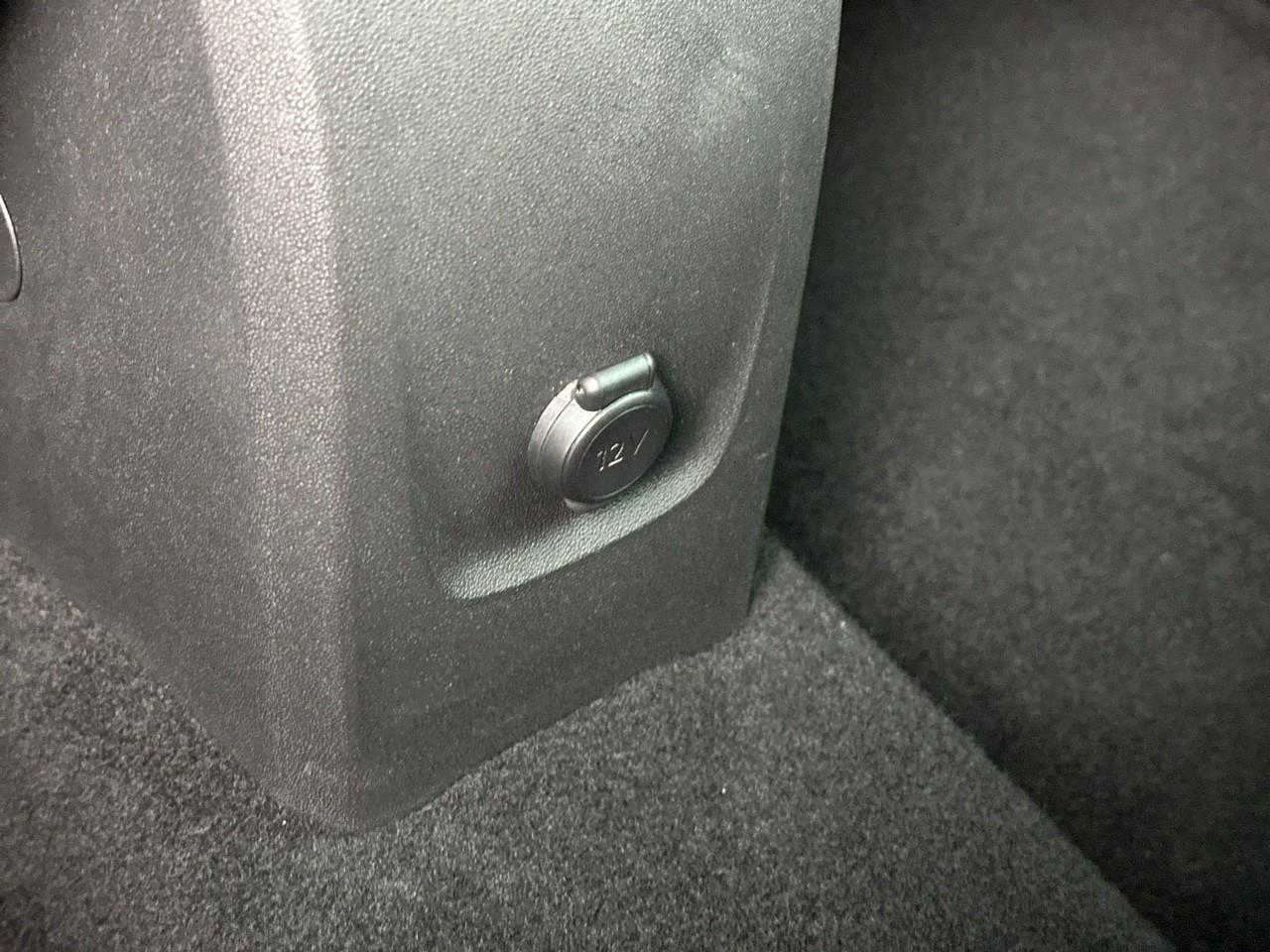 Citroën C3 Aircross puretech 130 s&s eat6 shine — photo 31