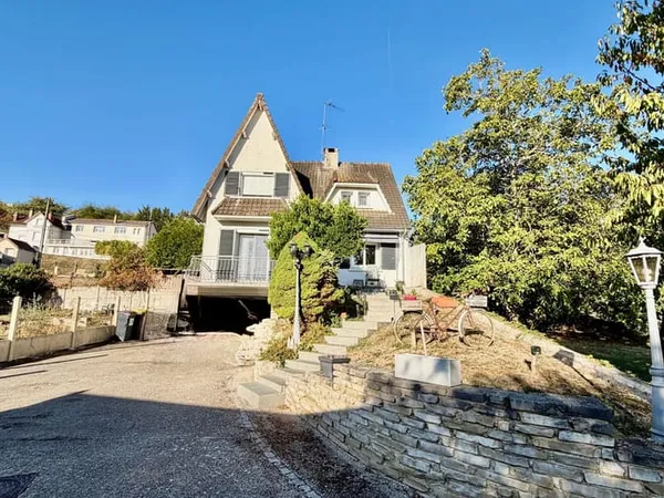 Maison 6 pièces 148 m²