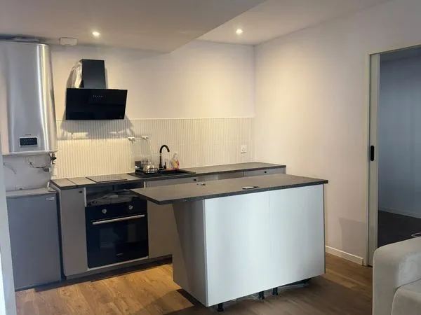Location Appartement T2 30m2 - Nimes Centre