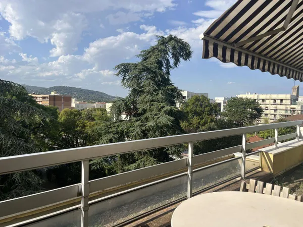 Studio 1 pièce 26 m²