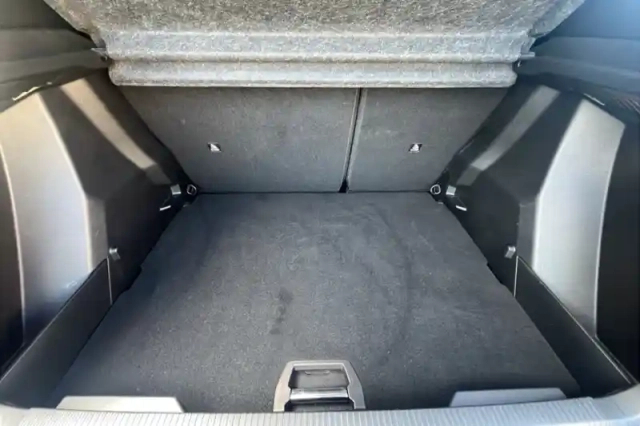 Peugeot 2008 hybrid 136 e-dcs6 — photo 13