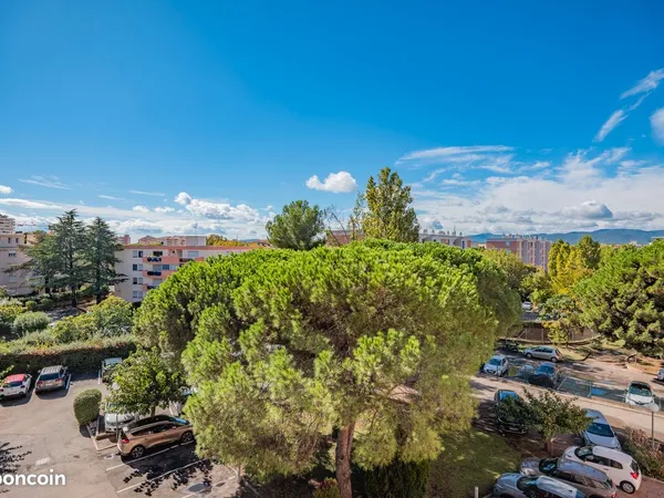 Appartement rénové à 500 m de la plage