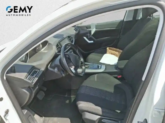 Peugeot 308 1.2 puretech 130ch s&amp;s eat6 — photo 9