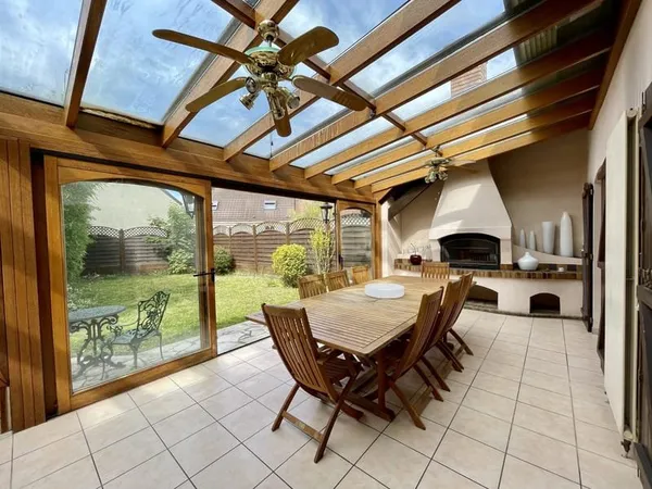 Magnifique maison de 230m2 avec véranda sur jardin, garage