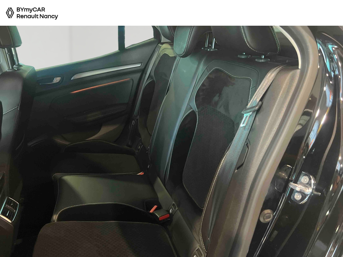 Renault Mégane IV Berline TCe 130 Energy — photo 12