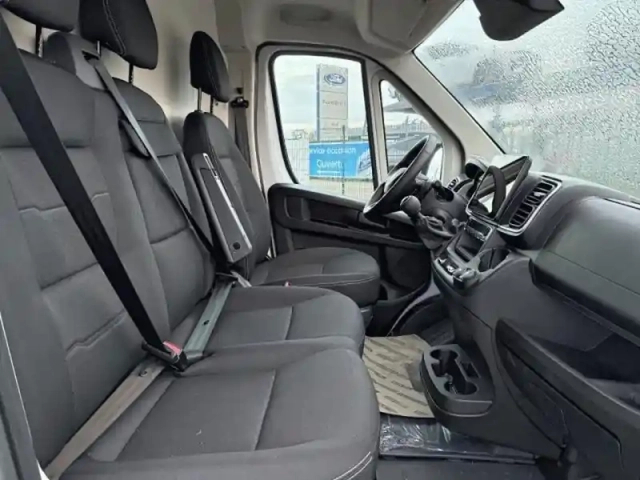 Opel Movano fg l2h2 3.5 140ch s&amp;s pack premium connect — photo 10