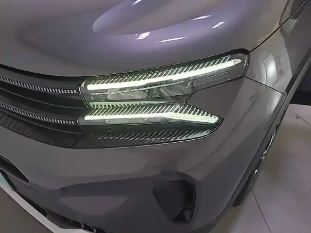 Citroën C5 Aircross bluehdi 130 eat8 — photo 37
