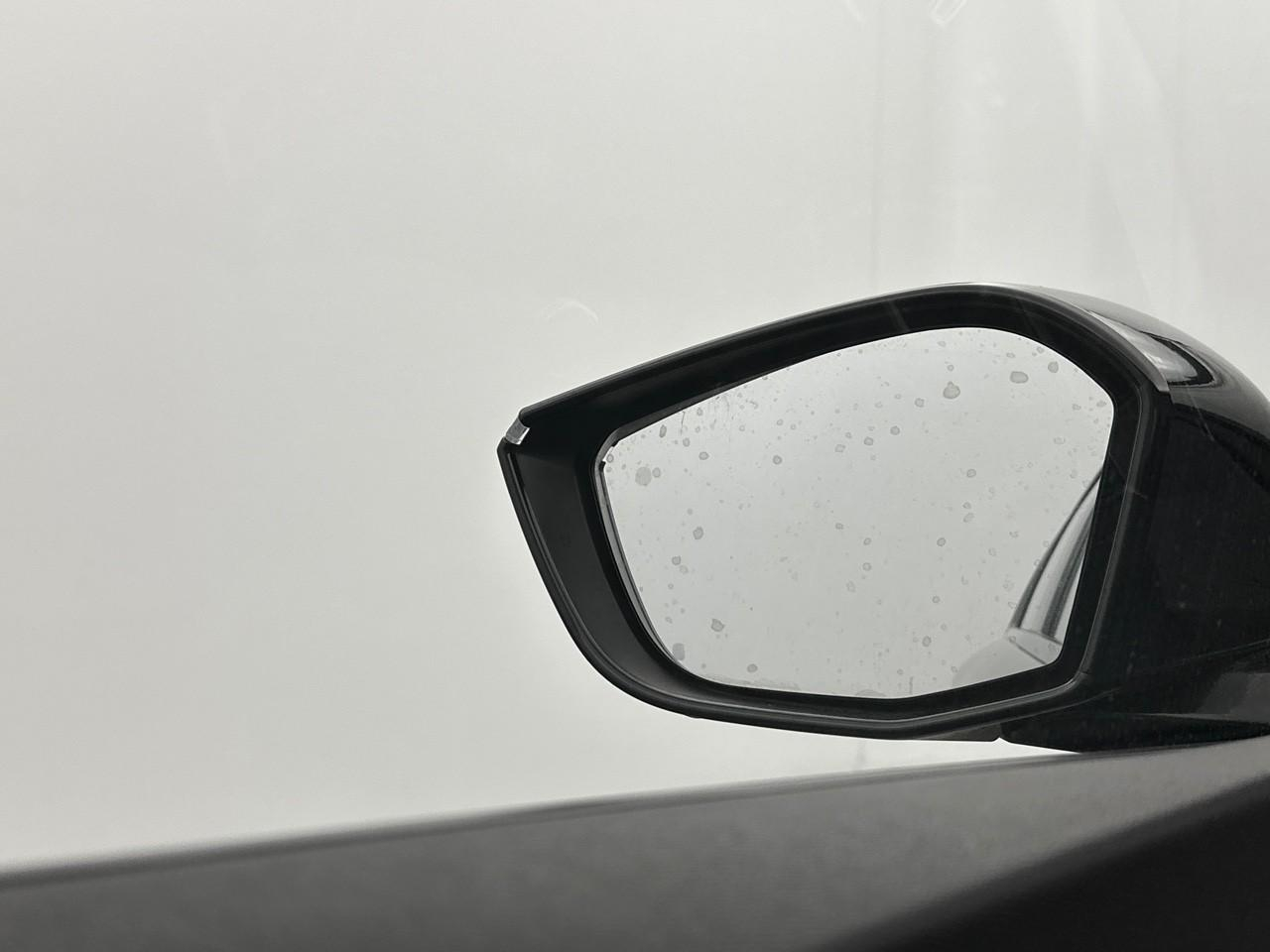 Peugeot 308 hybrid 145 e-dcs6 allure — photo 15