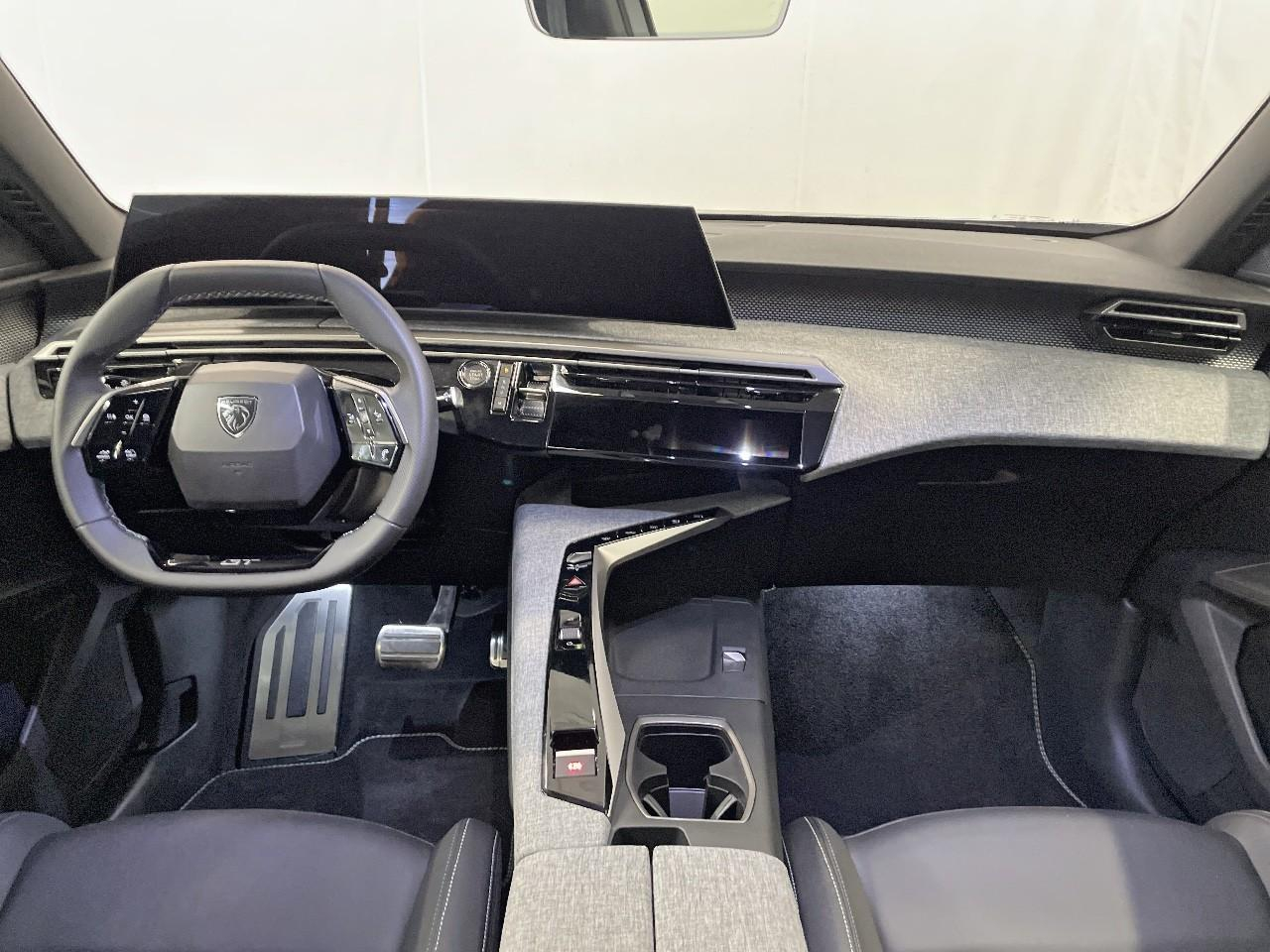 Peugeot 3008 hybrid 145 e-dcs6 gt — photo 12