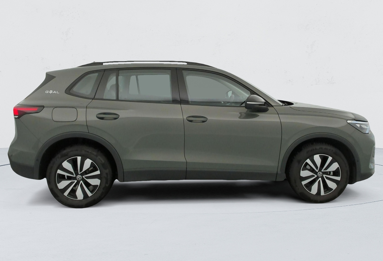 Volkswagen Tiguan — photo 6