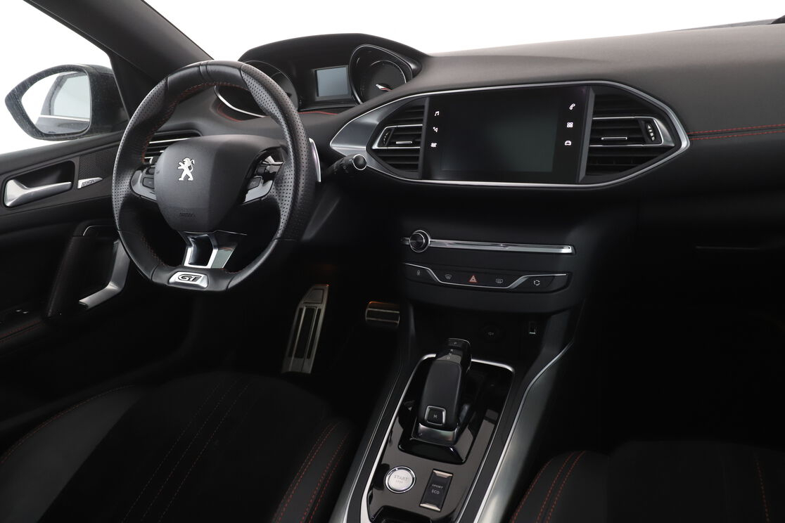 Peugeot 308 SW 1.6 PureTech GT EAT8 — photo 12