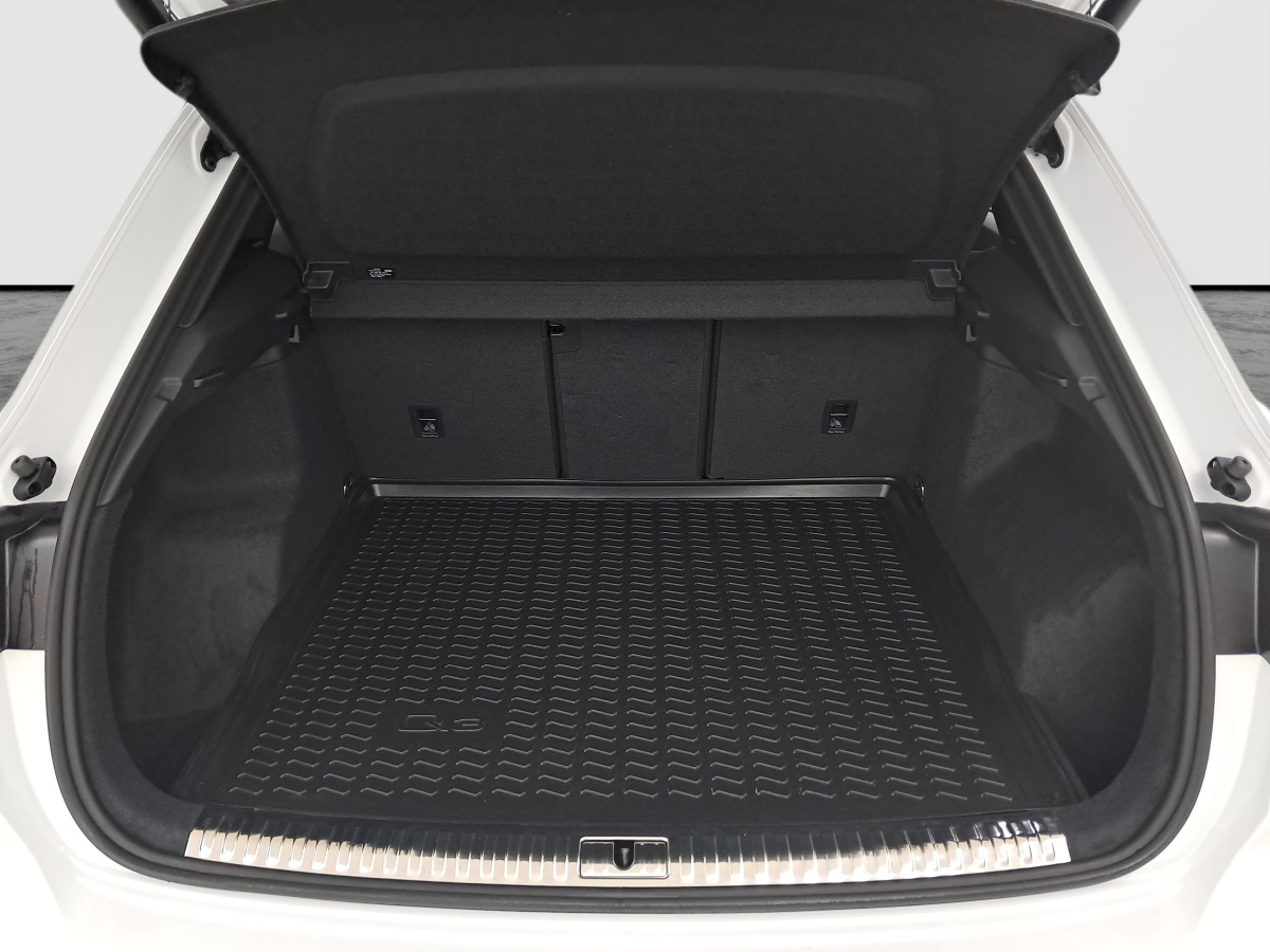 Audi Q3 — photo 17