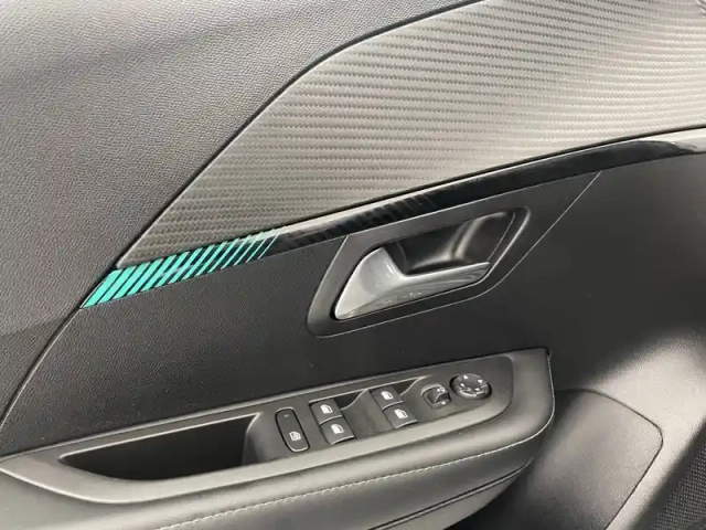 Peugeot 208 puretech 100 s&amp;s bvm6 — photo 25