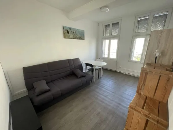 Studio 1 pièce 17 m²