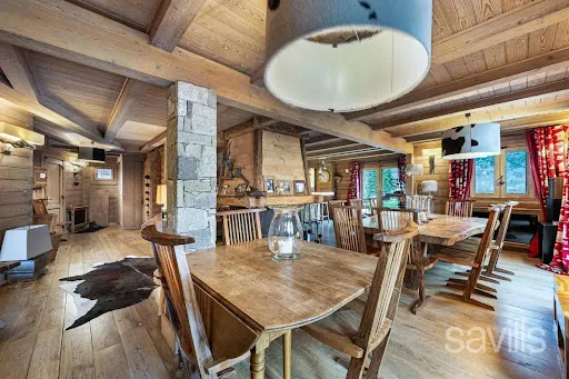 Chalet 7 pièces 414 m²