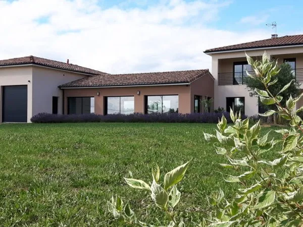 Maison 6 pièces 242 m²