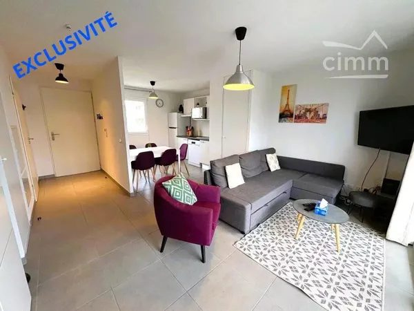 Beau duplex dans une résidence sécurisée.