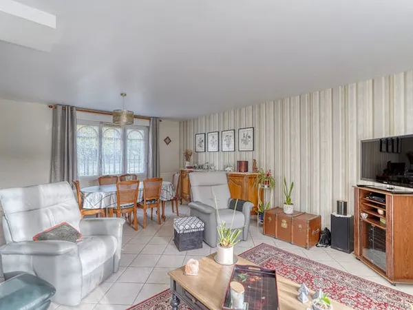 Maison individuelle sur Villaroy- proche future ligne 18
