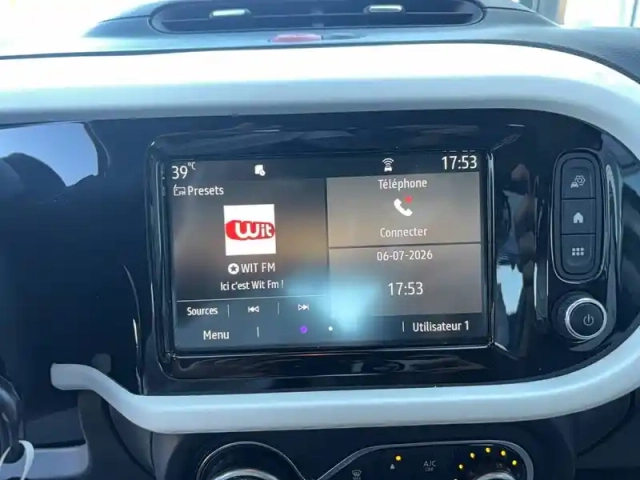 Renault Twingo iii e-tech — photo 40