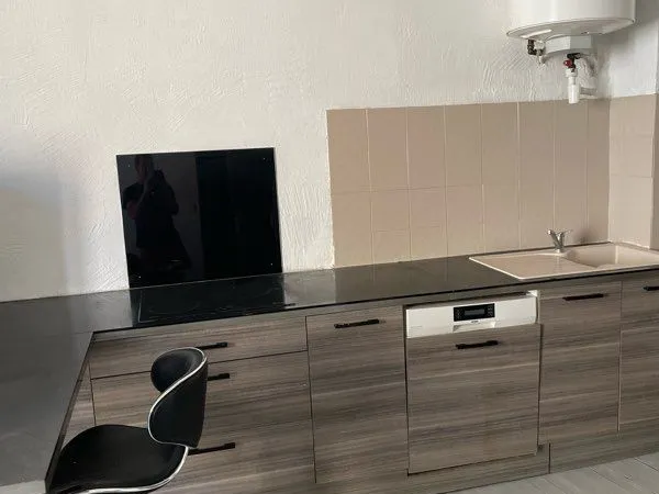 Appartement en duplex inversé au 1er étage centre bourg de péage